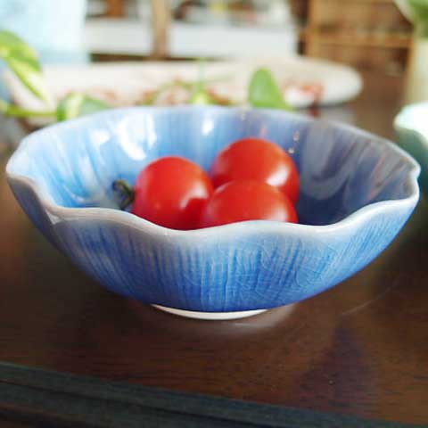 青釉　花型小鉢