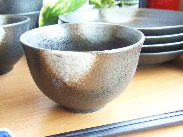 和のぬくもり♪黒備前白吹天目　小どんぶり　ごはん茶碗 日本製